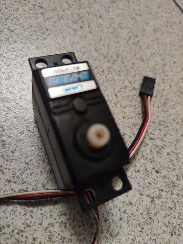 Lrp servo r71 - r71, 03